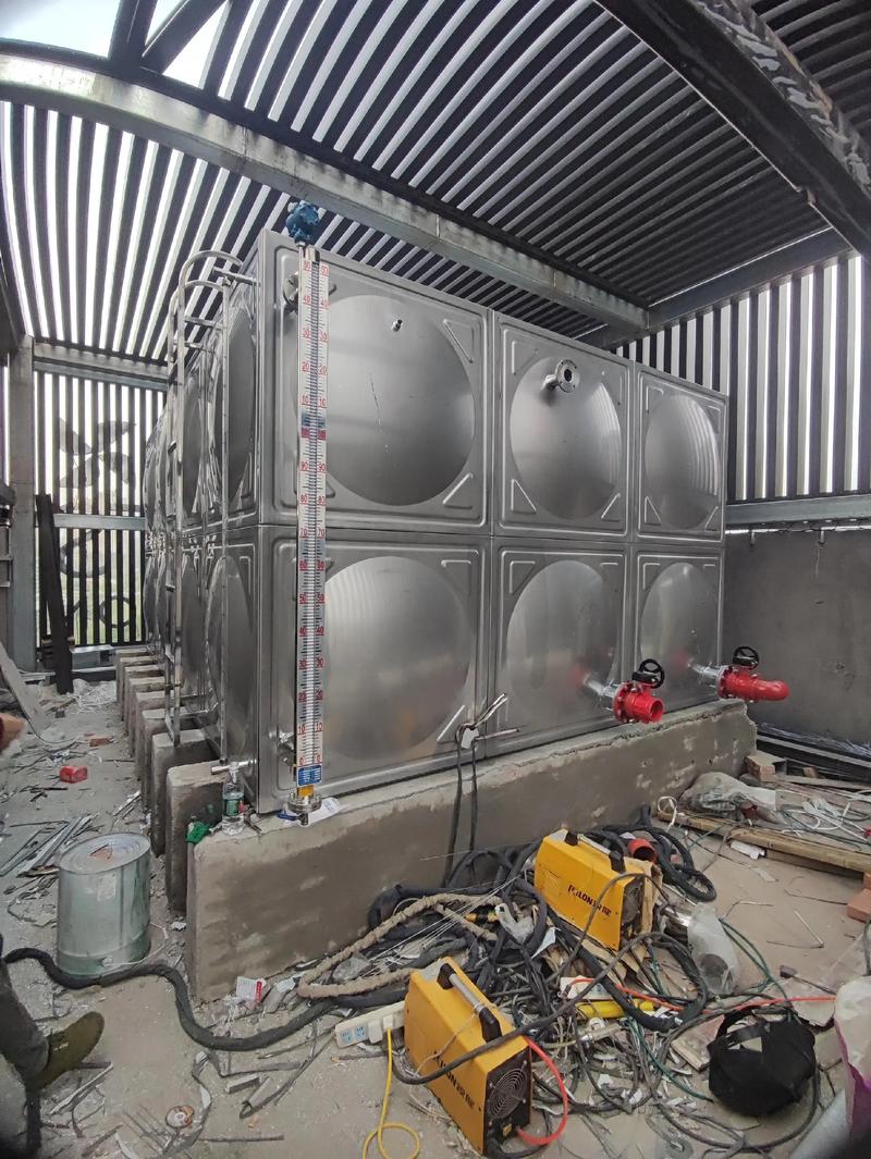 上熱門話題#不銹鋼水箱 #施工現(xiàn)場實(shí)拍 #消防工程